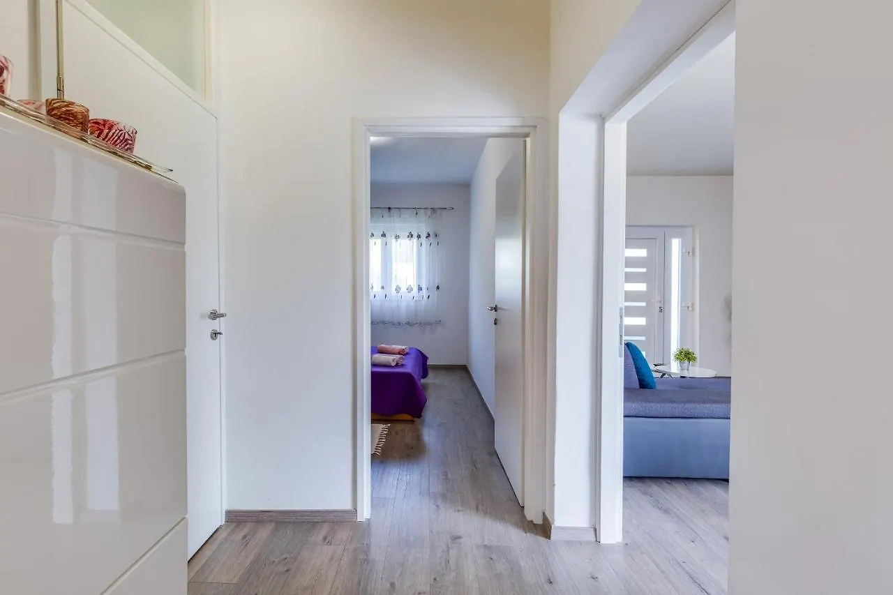 Apartment A & J Petrčane