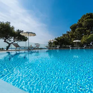 4* Szálloda Pinija